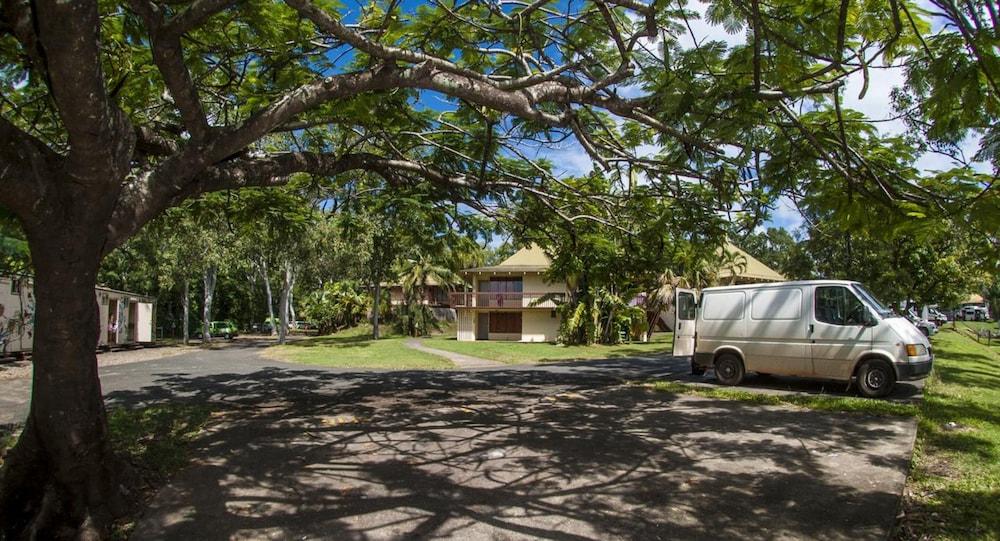 Nomads Airlie Beach (Adults Only) Exterior photo